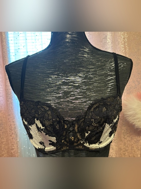 Victoria's Secret Other - Victoria's Secret Unlined Demi